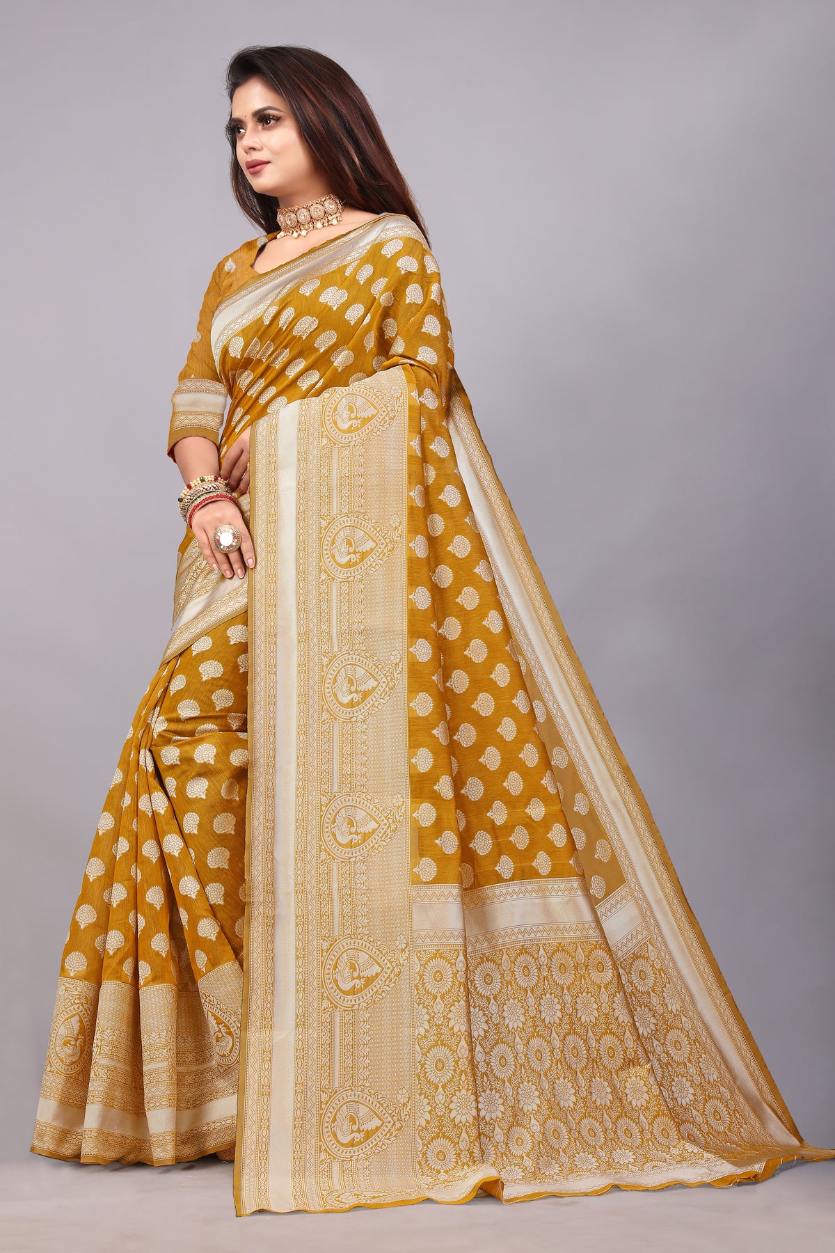 Delightful Exclusive Attractive Designer Bollywood Saree For Women Soft Lichi Silk saree with Rich Pallu & Meenakari with Weaving  Border ( Rapair Buta - Yellow )
