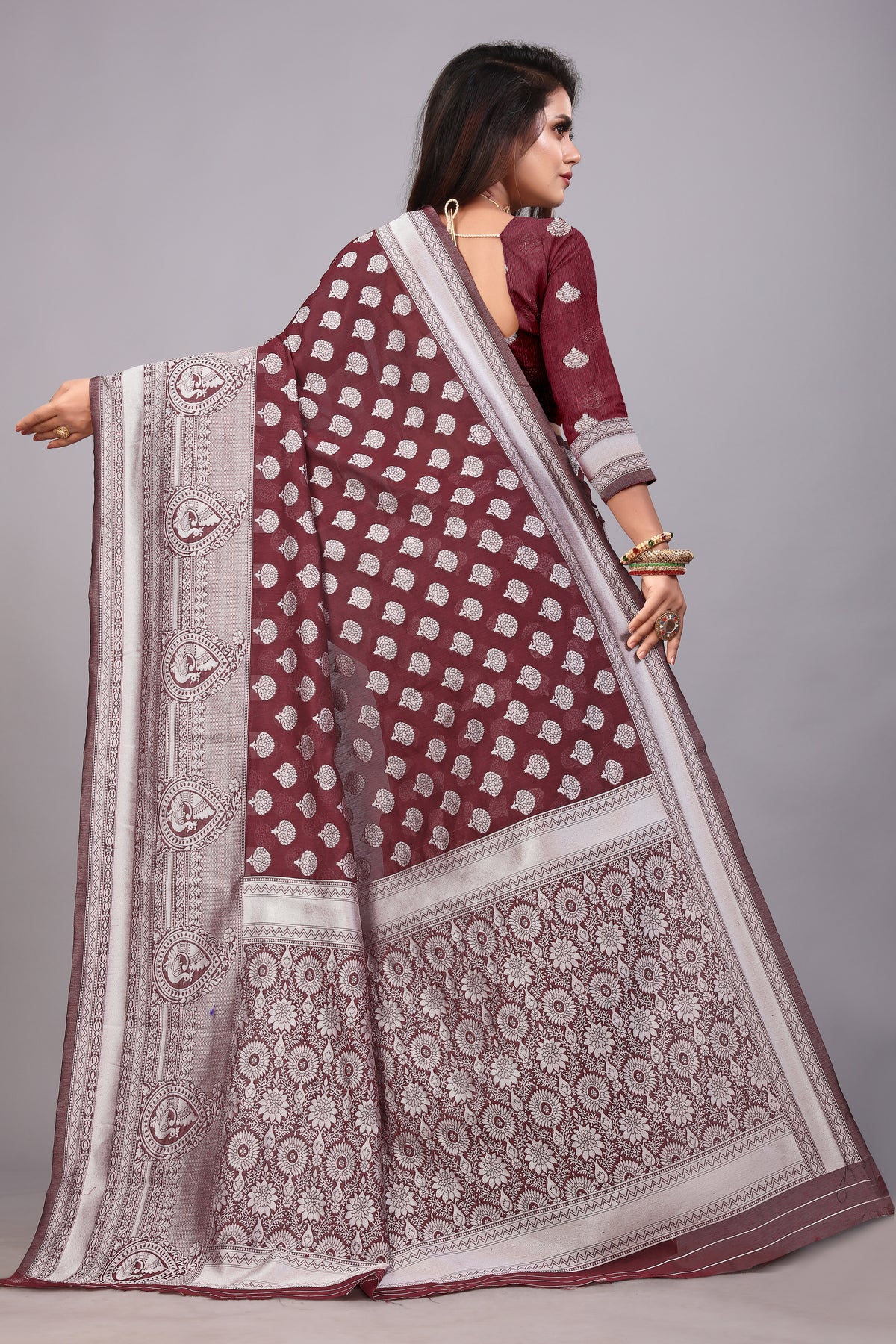 Delightful Exclusive Attractive Designer Bollywood Saree For Women Soft Lichi Silk saree with Rich Pallu & Meenakari with Weaving  Border ( Rapair Buta - Brown )