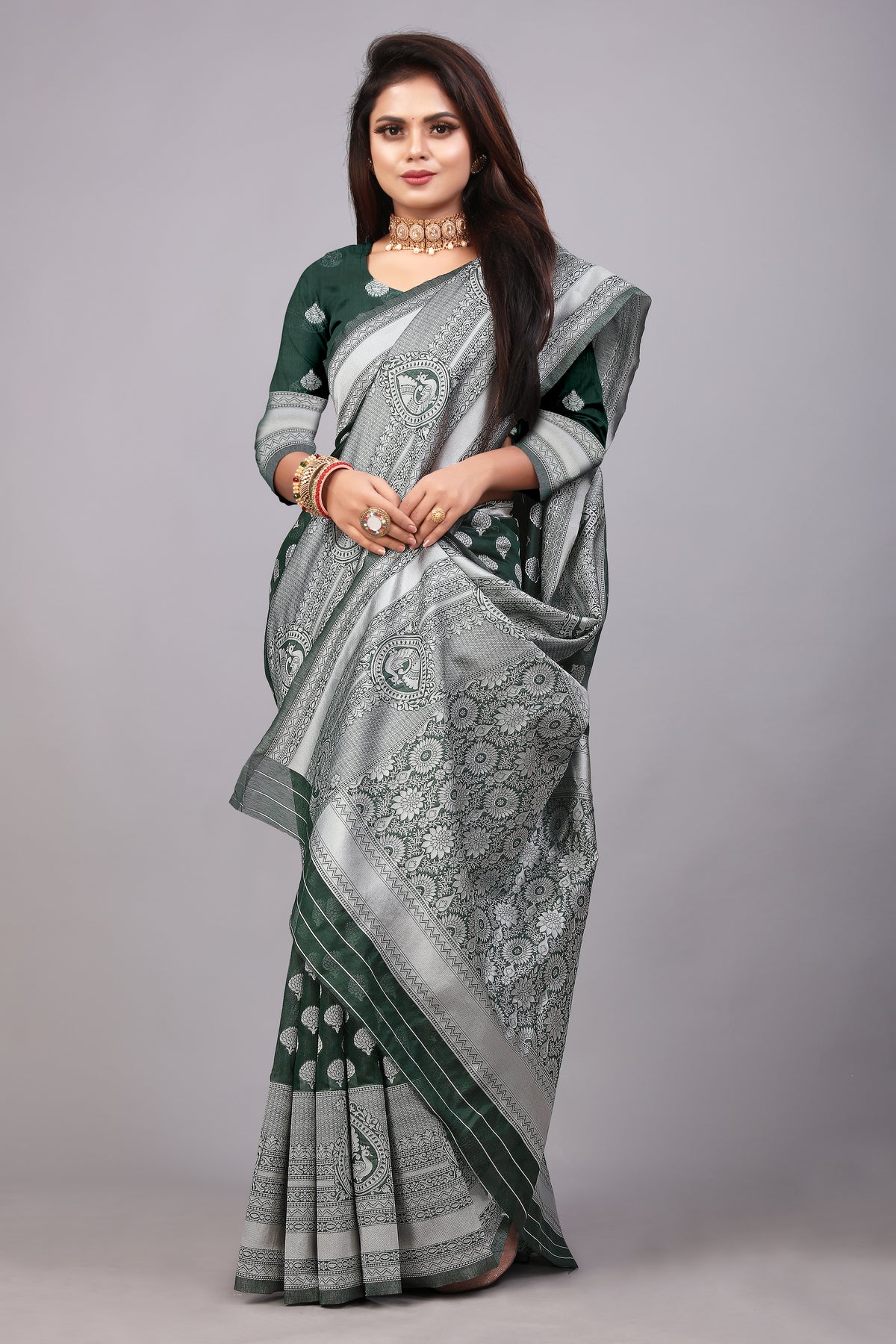 Delightful Exclusive Attractive Designer Bollywood Saree For Women Soft Lichi Silk saree with Rich Pallu & Meenakari with Weaving  Border ( Rapair Buta - Dark Green )