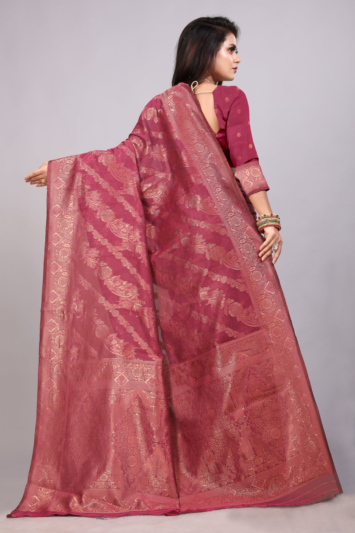 Delightful Exclusive Attractive Designer Bollywood Saree For Women Soft Lichi Silk saree with Rich Pallu & Meenakari with Weaving  Border ( Rapair Leriya - Pink )