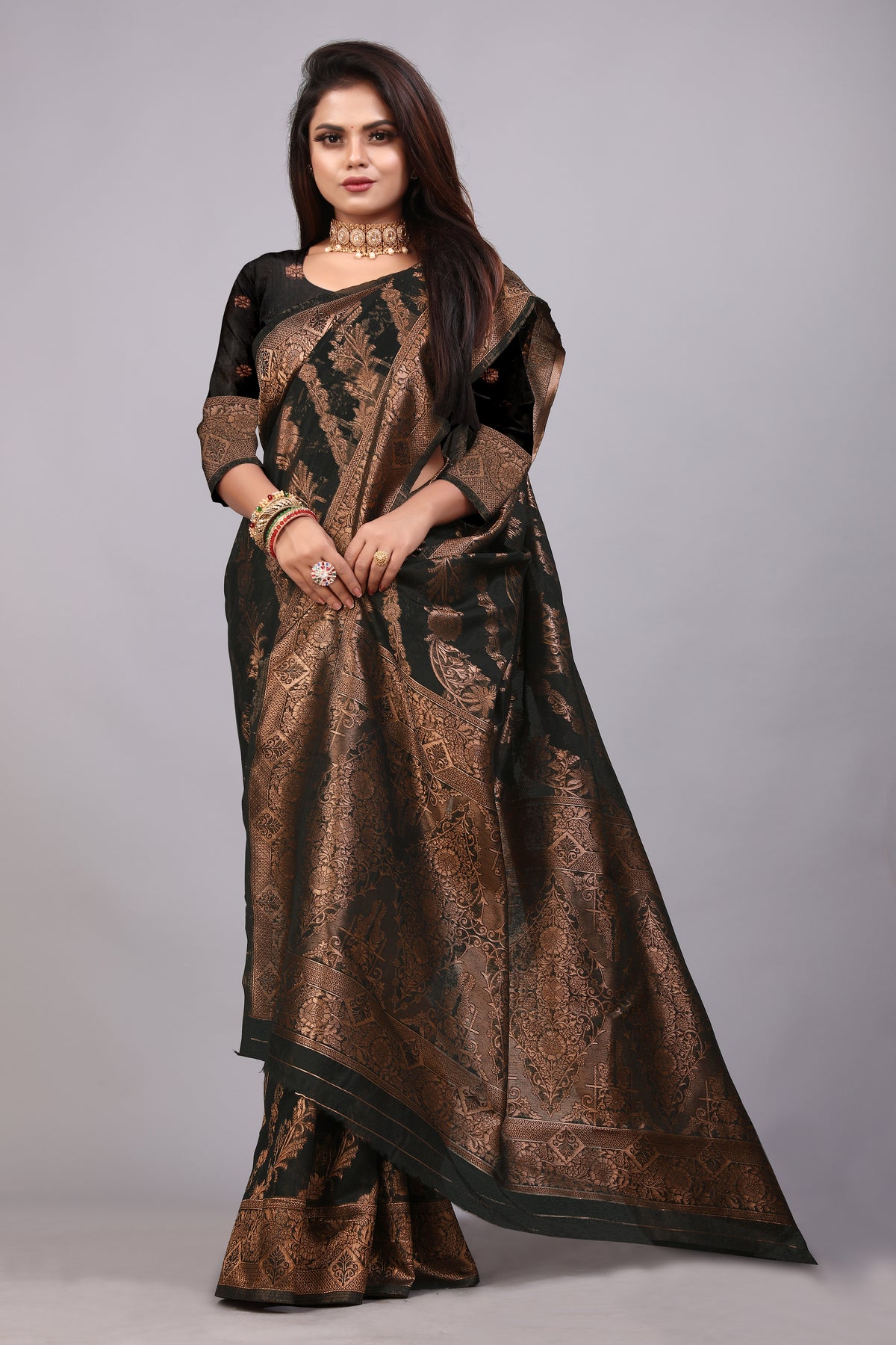 Delightful Exclusive Attractive Designer Bollywood Saree For Women Soft Lichi Silk saree with Rich Pallu & Meenakari with Weaving  Border ( Rapair Leriya - Black )