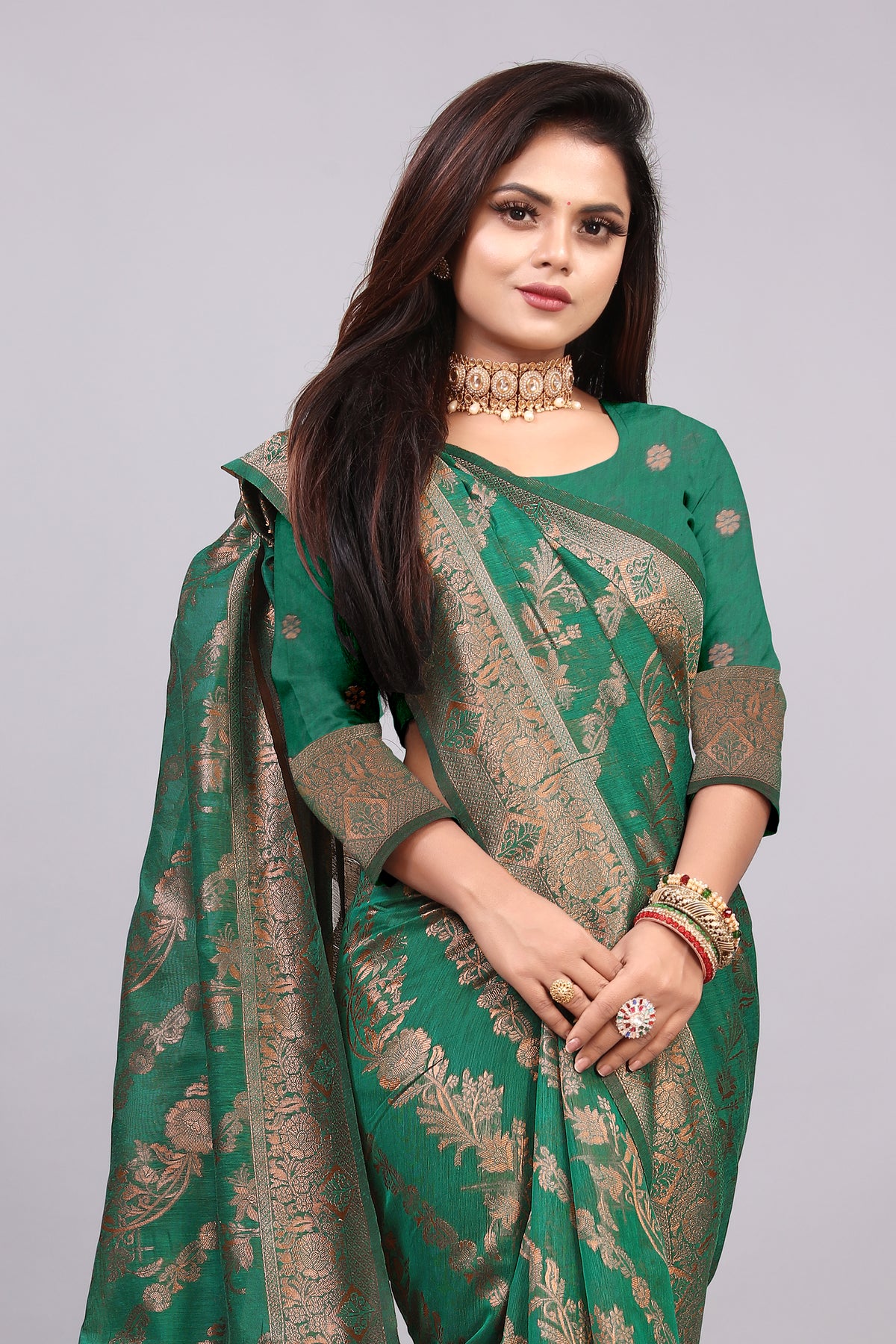 Delightful Exclusive Attractive Designer Bollywood Saree For Women Soft Lichi Silk saree with Rich Pallu & Meenakari with Weaving  Border ( Rapair Leriya - Light Green )