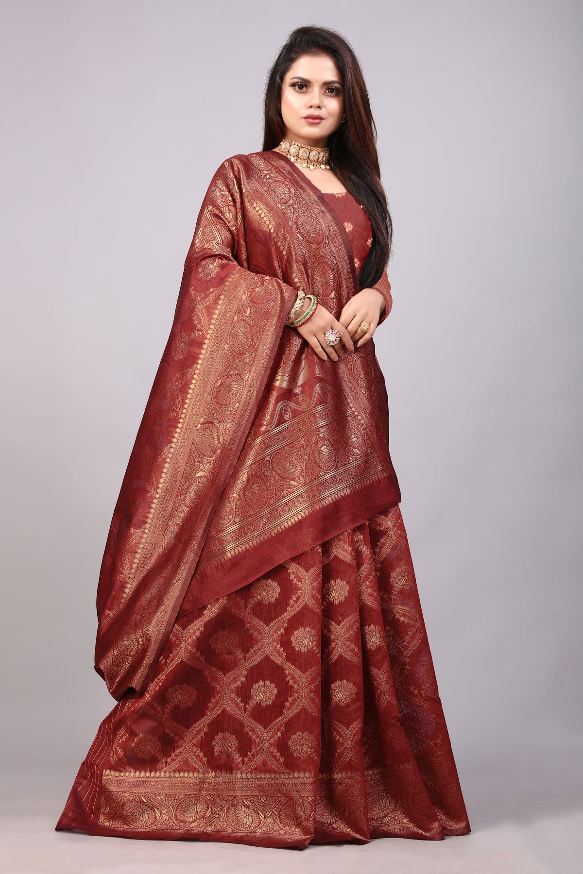 Delightful Exclusive Attractive Designer Bollywood Saree For Women Soft Lichi Silk saree with Rich Pallu & Meenakari with Weaving  Border ( Rapair Leriya 02 - Maroon )