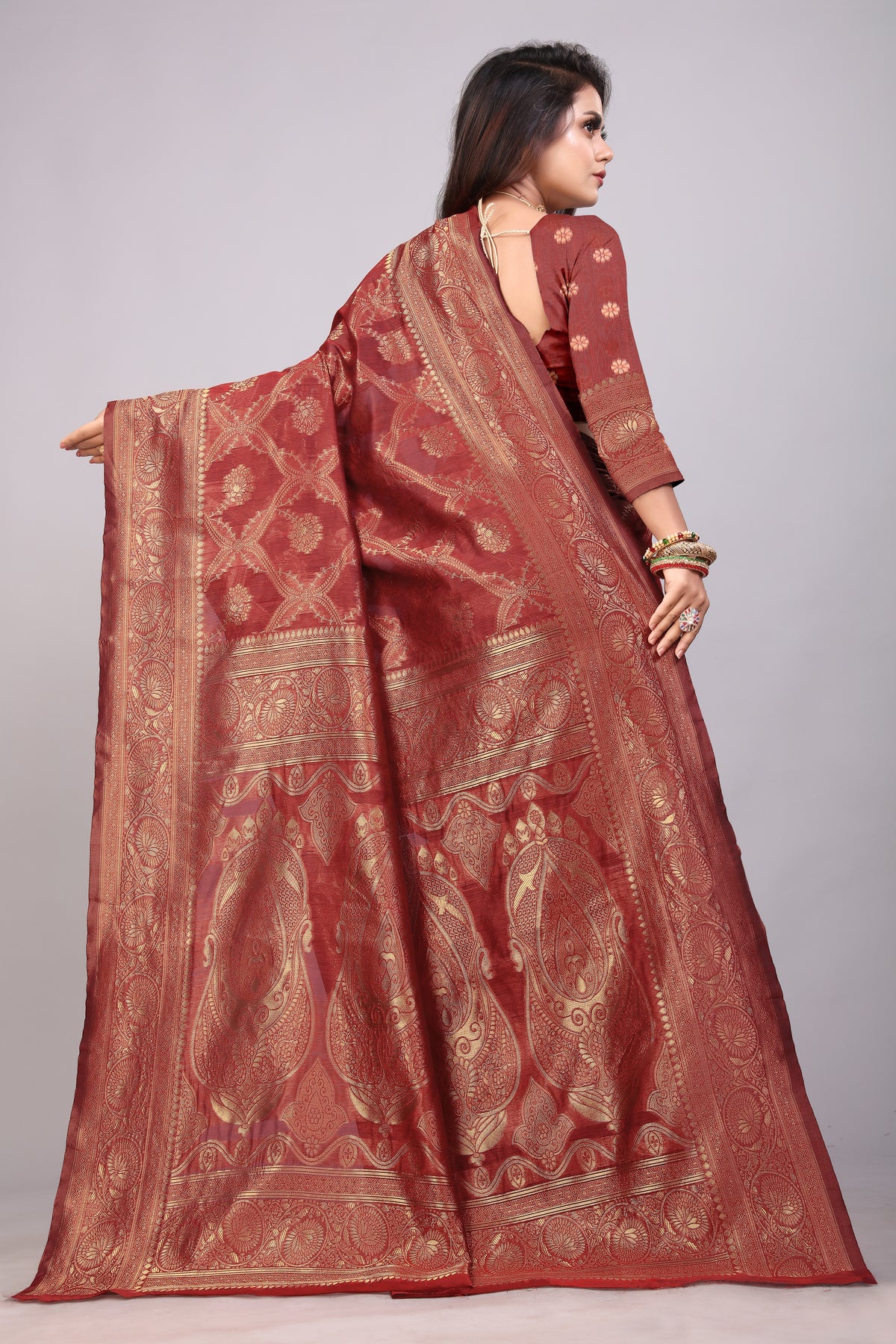 Delightful Exclusive Attractive Designer Bollywood Saree For Women Soft Lichi Silk saree with Rich Pallu & Meenakari with Weaving  Border ( Rapair Leriya 02 - Maroon )