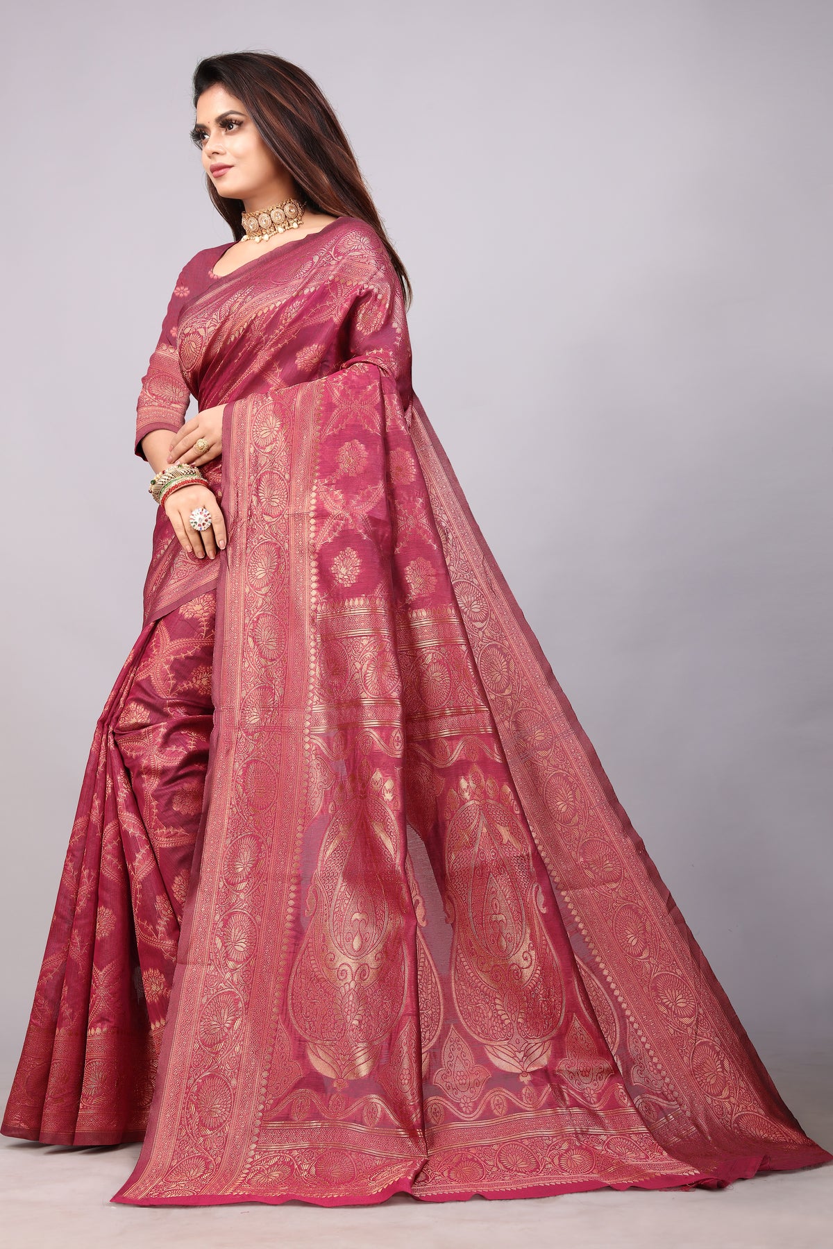Delightful Exclusive Attractive Designer Bollywood Saree For Women Soft Lichi Silk saree with Rich Pallu & Meenakari with Weaving  Border ( Rapair Leriya 02 - Pink )