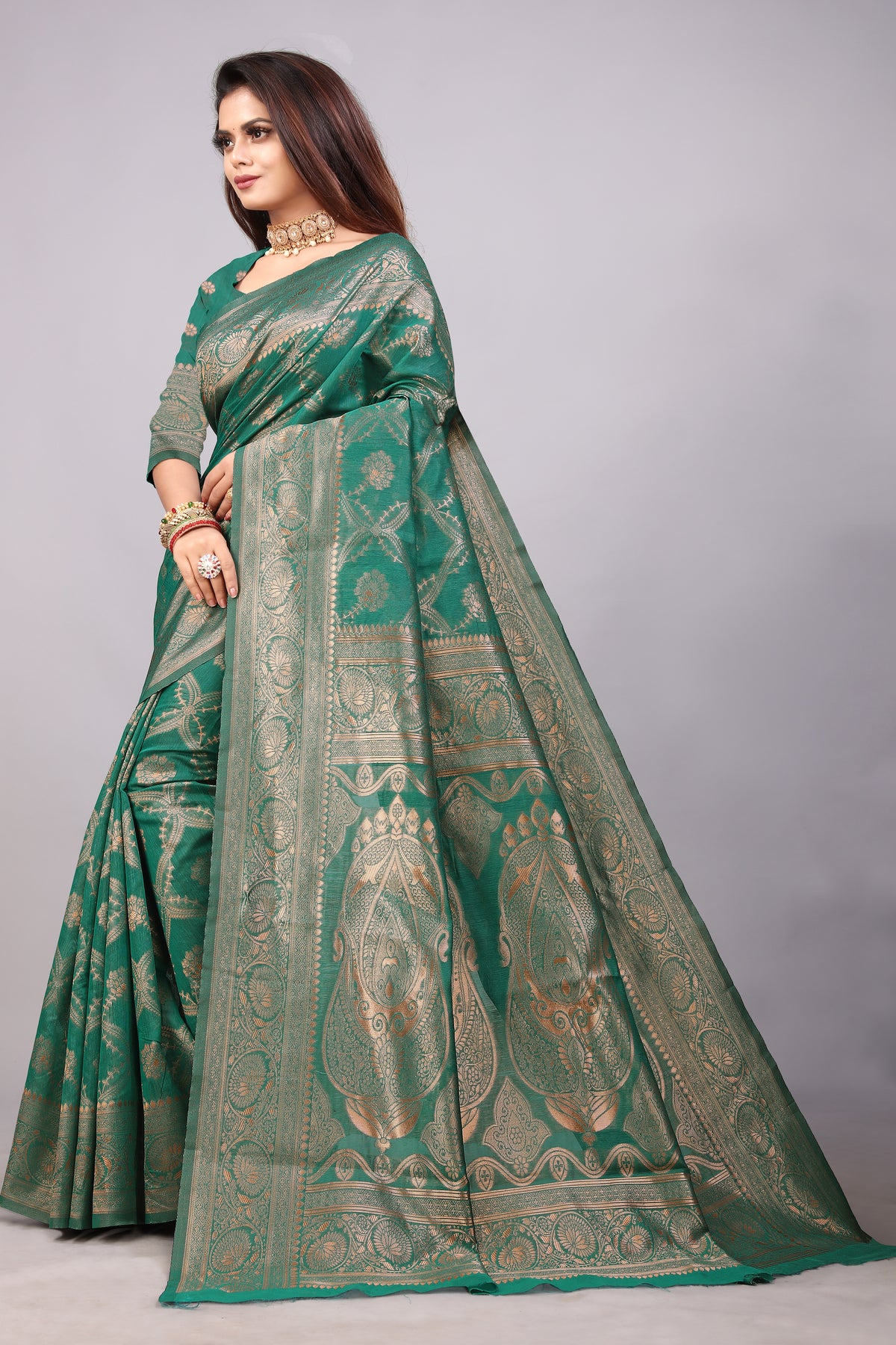 Delightful Exclusive Attractive Designer Bollywood Saree For Women Soft Lichi Silk saree with Rich Pallu & Meenakari with Weaving  Border ( Rapair Leriya 02 - Rama )