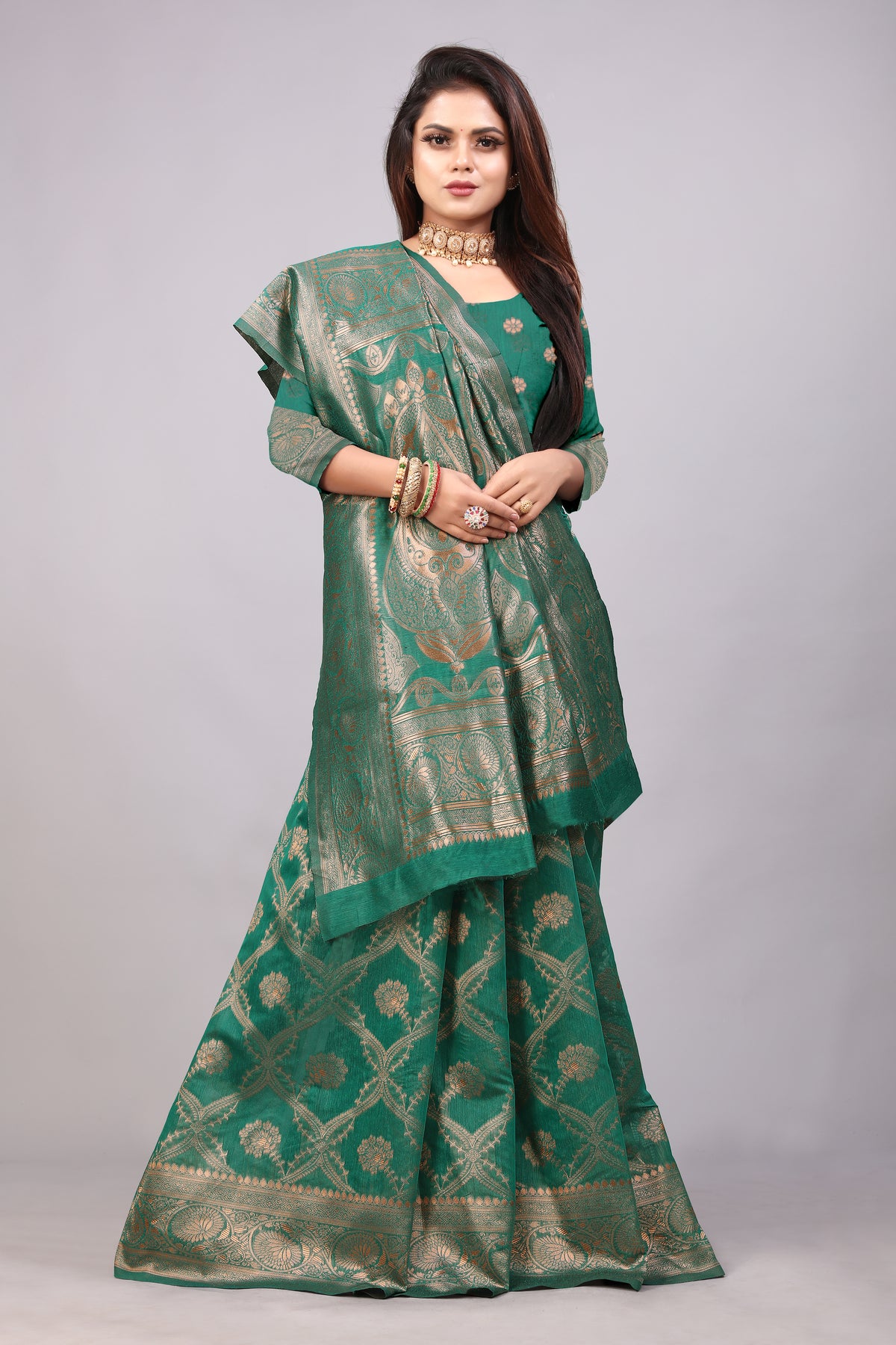 Delightful Exclusive Attractive Designer Bollywood Saree For Women Soft Lichi Silk saree with Rich Pallu & Meenakari with Weaving  Border ( Rapair Leriya 02 - Rama )