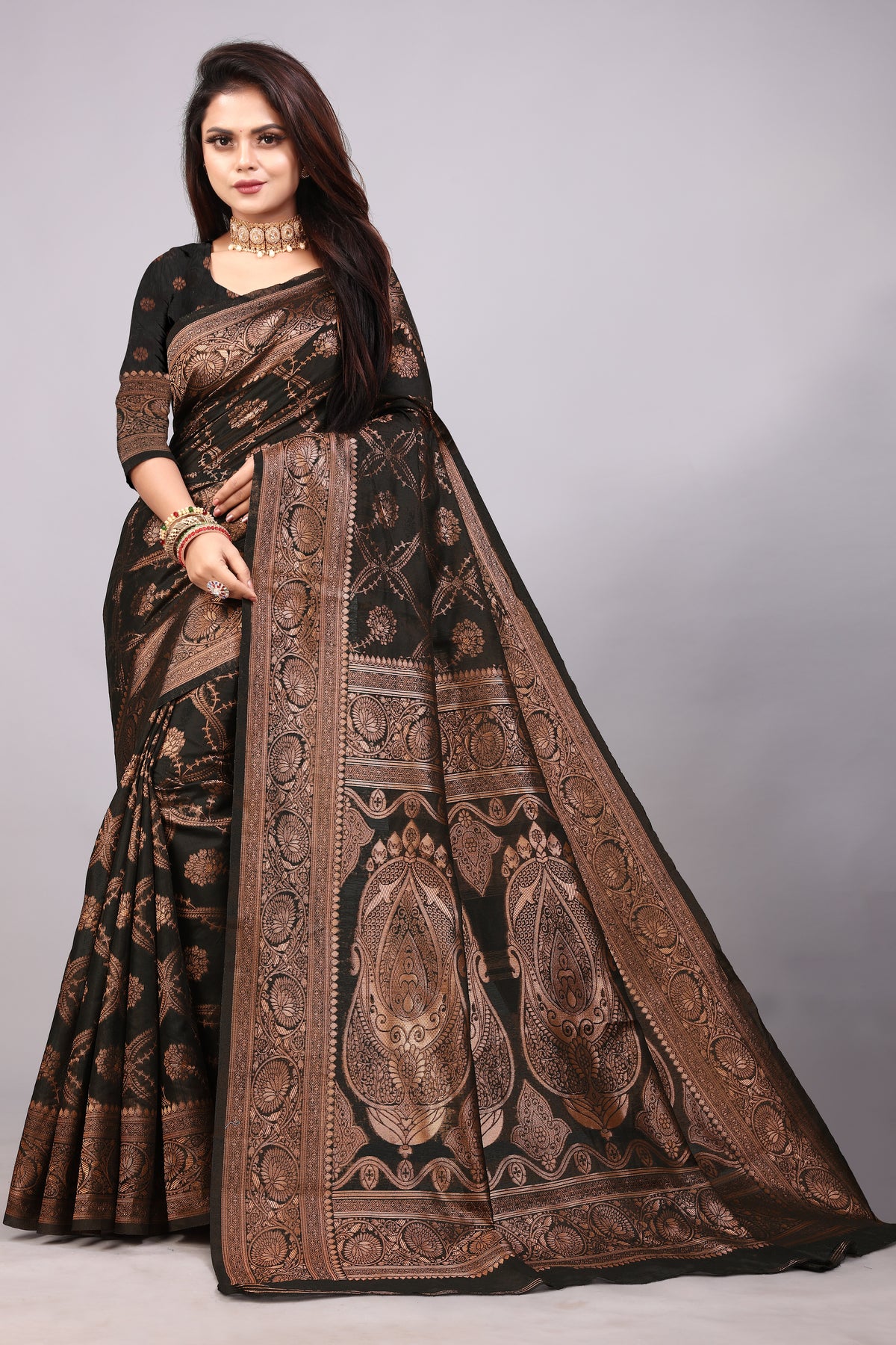 Delightful Exclusive Attractive Designer Bollywood Saree For Women Soft Lichi Silk saree with Rich Pallu & Meenakari with Weaving  Border ( Rapair Leriya 02 - Black )