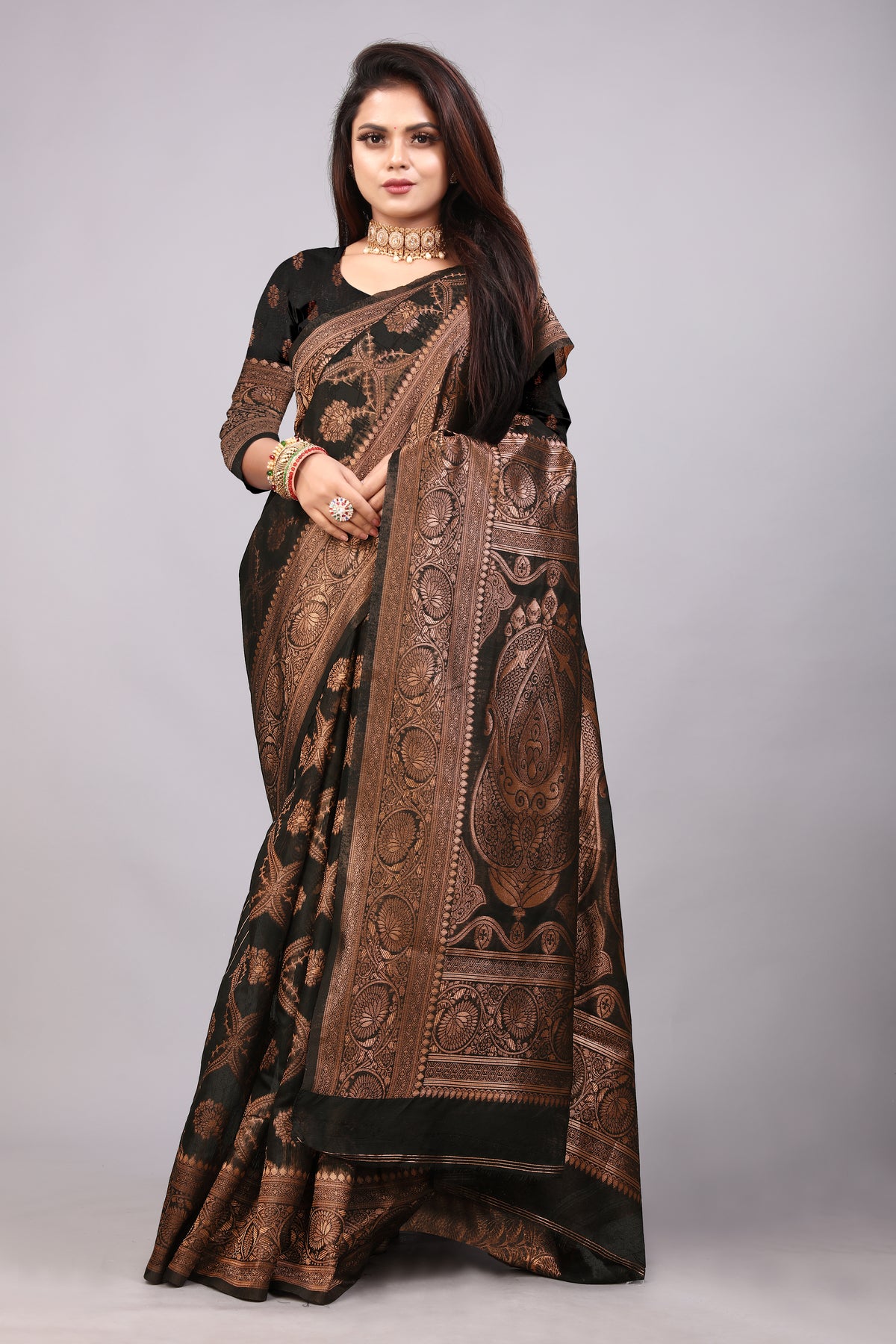 Delightful Exclusive Attractive Designer Bollywood Saree For Women Soft Lichi Silk saree with Rich Pallu & Meenakari with Weaving  Border ( Rapair Leriya 02 - Black )