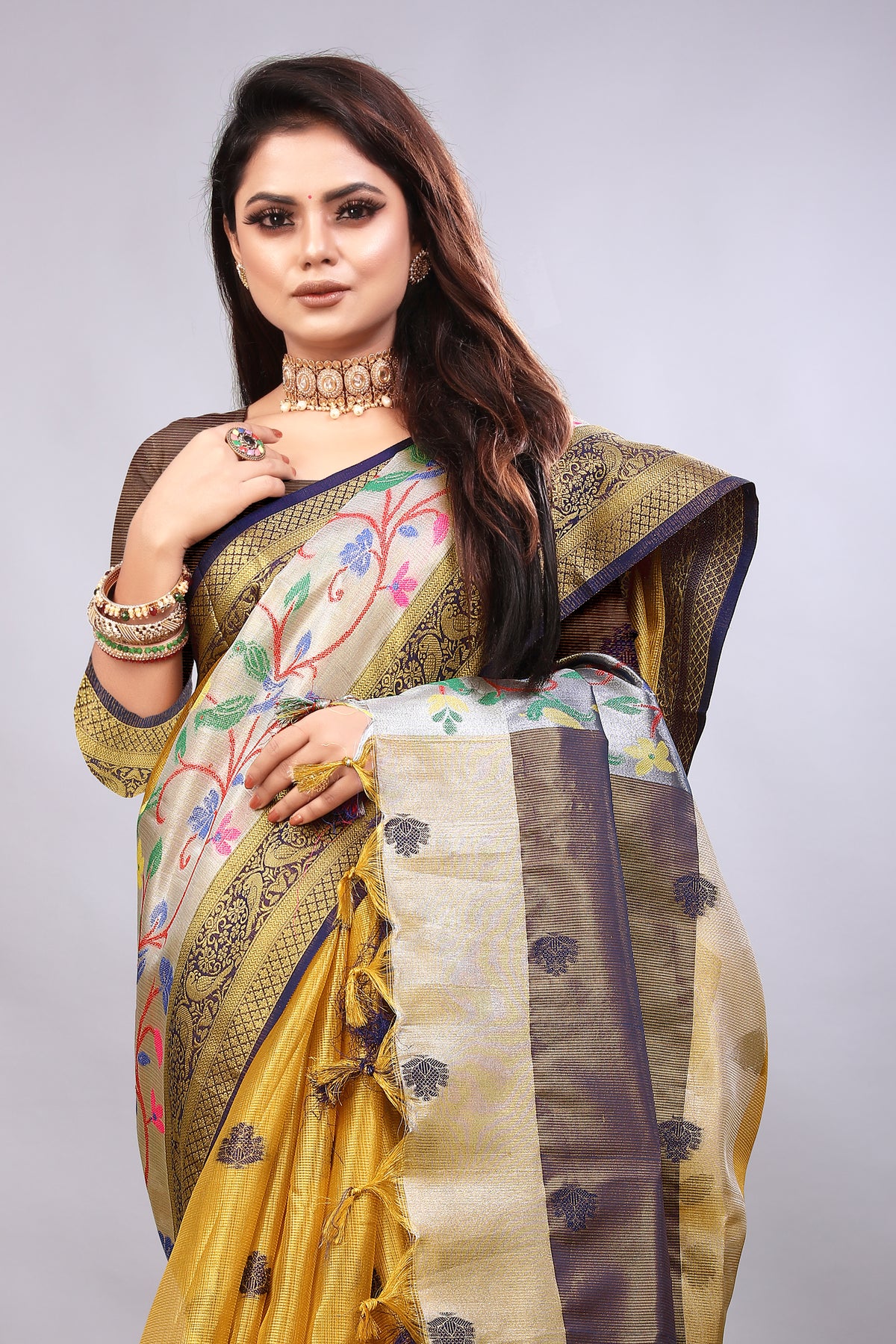 Delightful Exclusive Attractive Designer Bollywood Saree For Women Soft Lichi Silk saree with Rich Pallu & Meenakari with Weaving  Border ( Gold Chaki - Yellow )