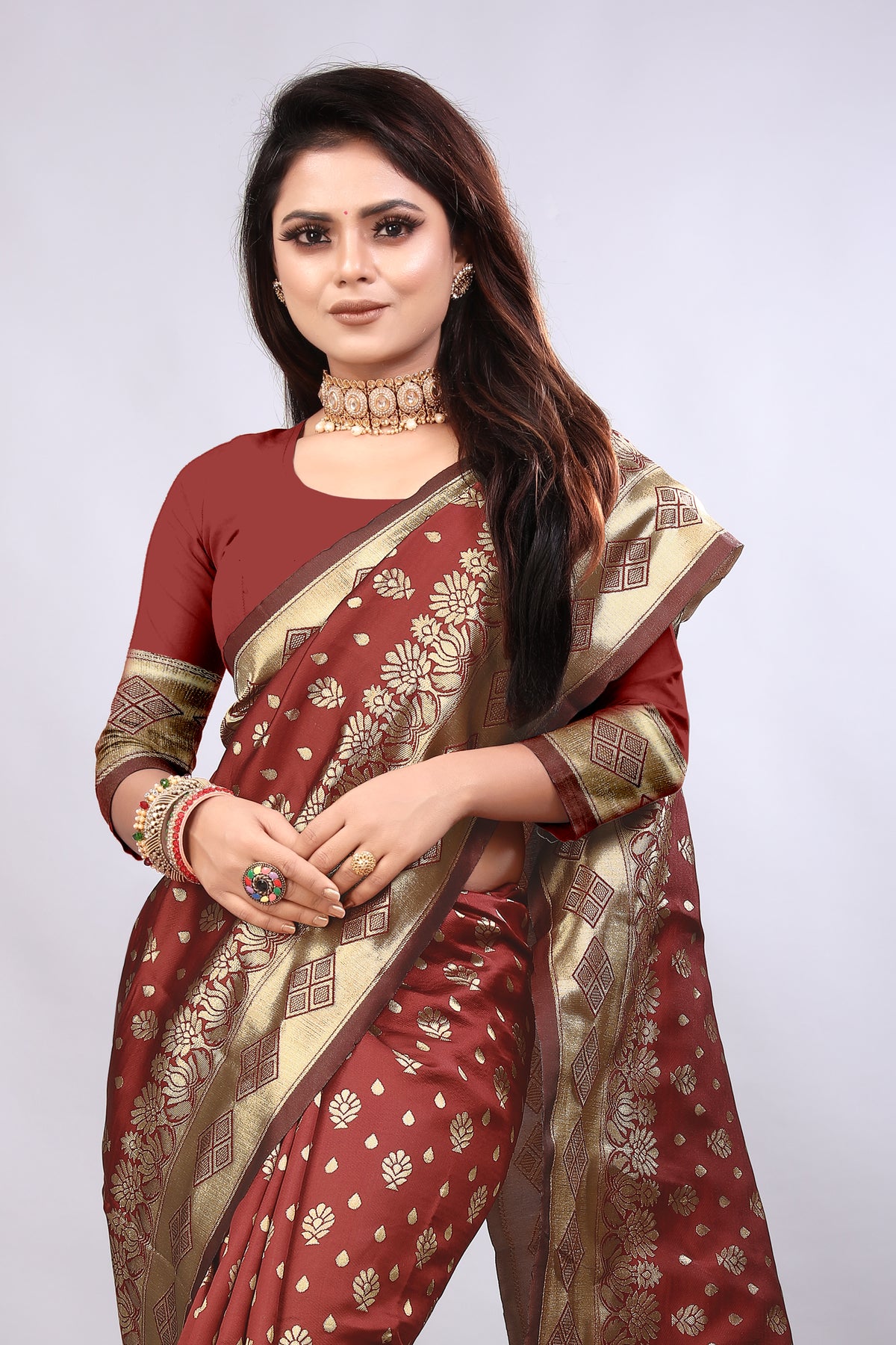 Delightful Exclusive Attractive Designer Bollywood Saree For Women Soft Lichi Silk saree with Rich Pallu & Meenakari with Weaving  Border ( Gold Chaki - Maroon )