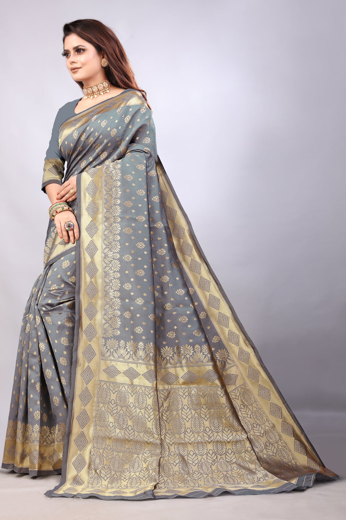Delightful Exclusive Attractive Designer Bollywood Saree For Women Soft Lichi Silk saree with Rich Pallu & Meenakari with Weaving  Border ( Gold Chaki - Grey )