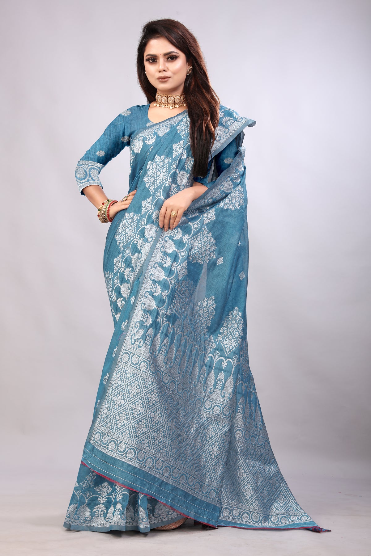 Delightful Exclusive Attractive Designer Bollywood Saree For Women Soft Lichi Silk saree with Rich Pallu & Meenakari with Weaving  Border ( Rapair Flower - Blue )