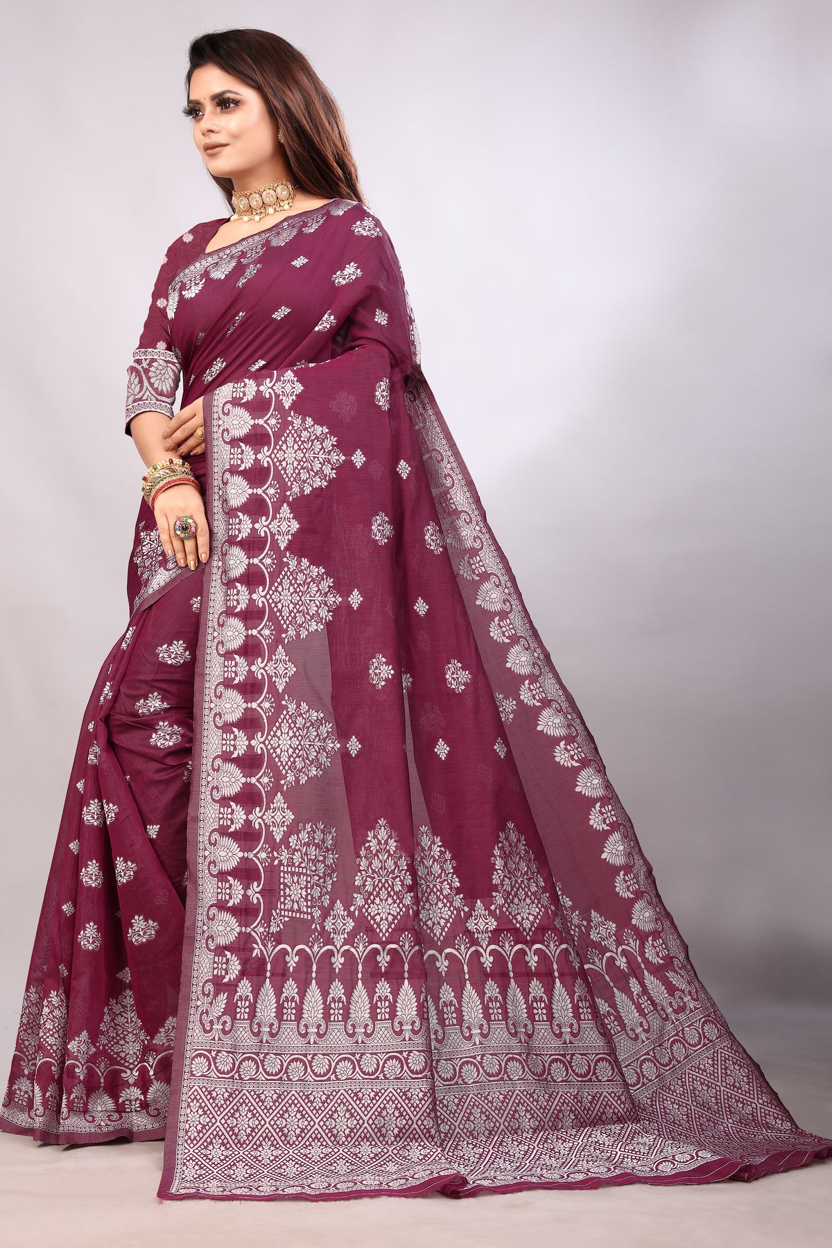Delightful Exclusive Attractive Designer Bollywood Saree For Women Soft Lichi Silk saree with Rich Pallu & Meenakari with Weaving  Border ( Rapair Flower - Maroon )